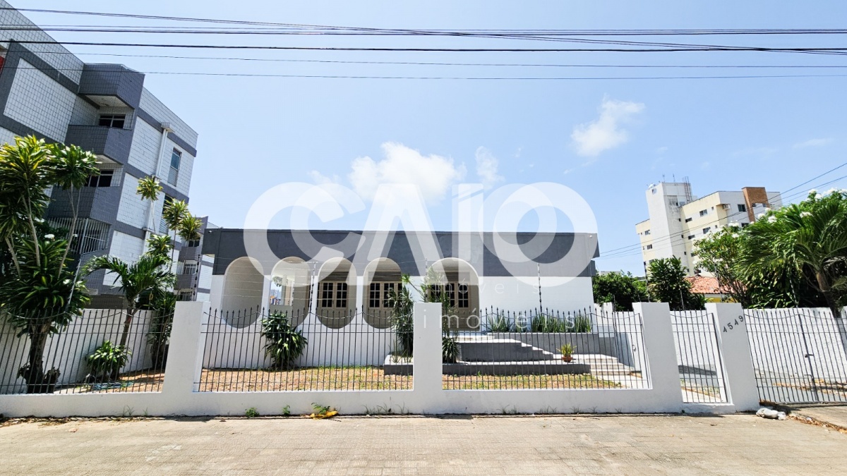 Casa Comercial em Lagoa Nova - 1
