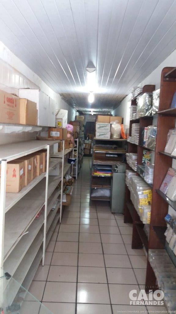 PONTO COMERCIAL NA CIDADE ALTA - 2